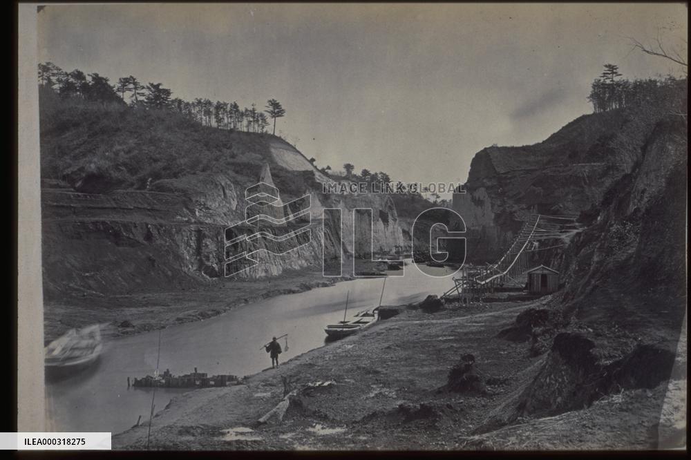 Excavation of a canal