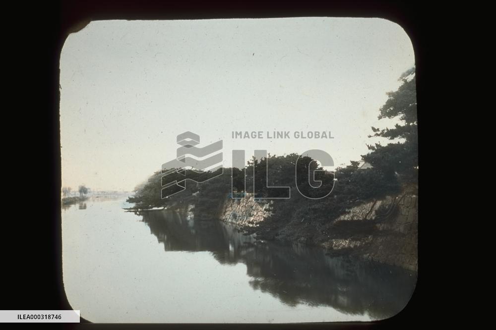 The inner moat of the Imperial Palace
