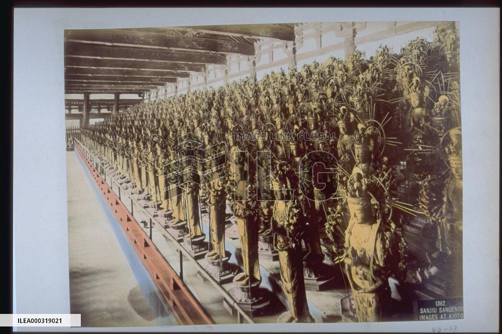 The thousand Kannon images in Sanjusangendo Temple