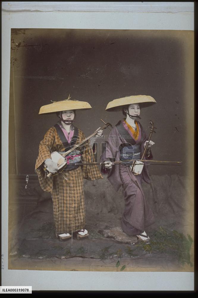 Woman realting stories to music