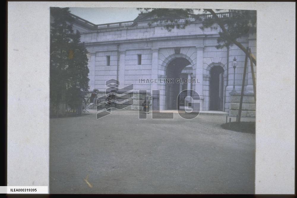 Back entrance at the Imperial Hotel