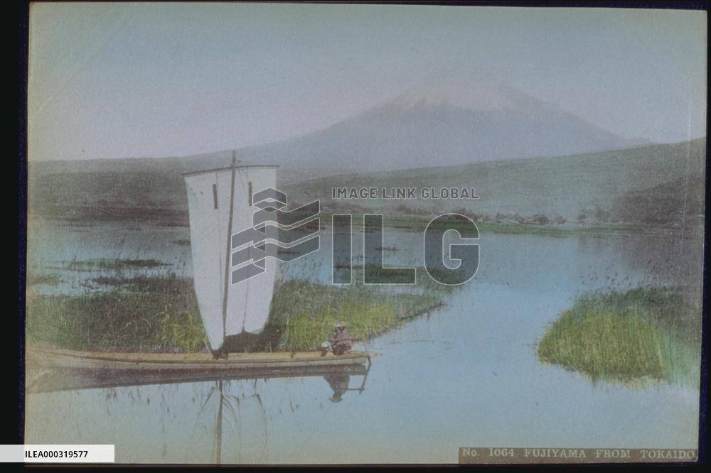 Mt. Fuji seen from Numakawa,Tokaido Road