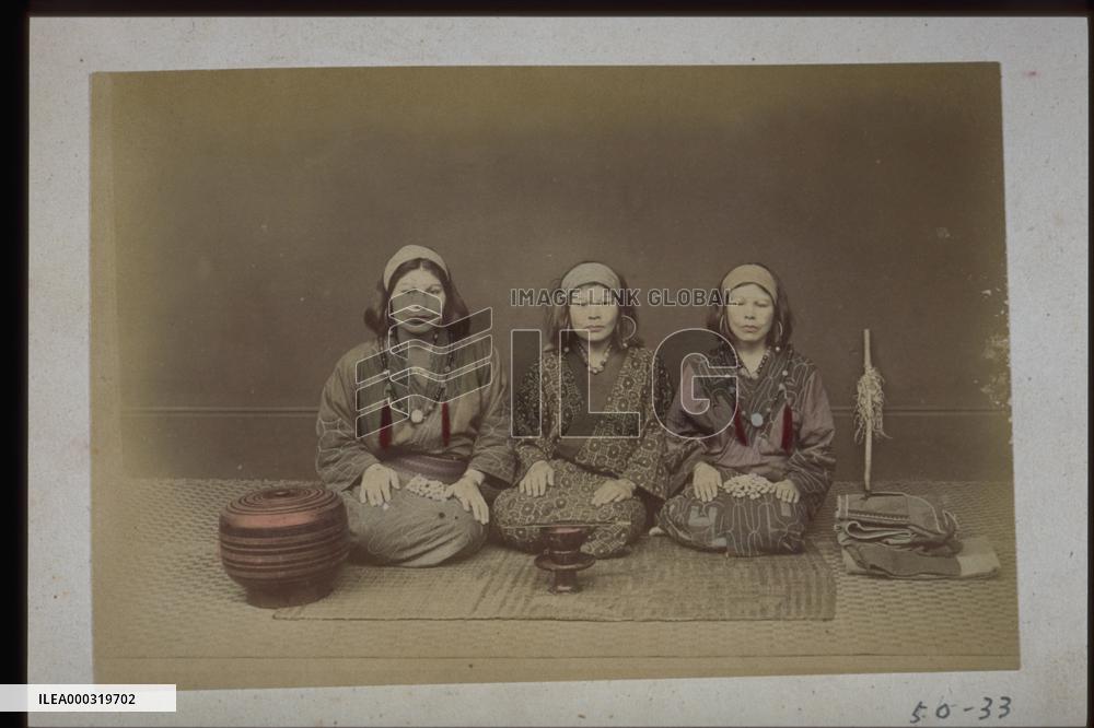 Ainu women