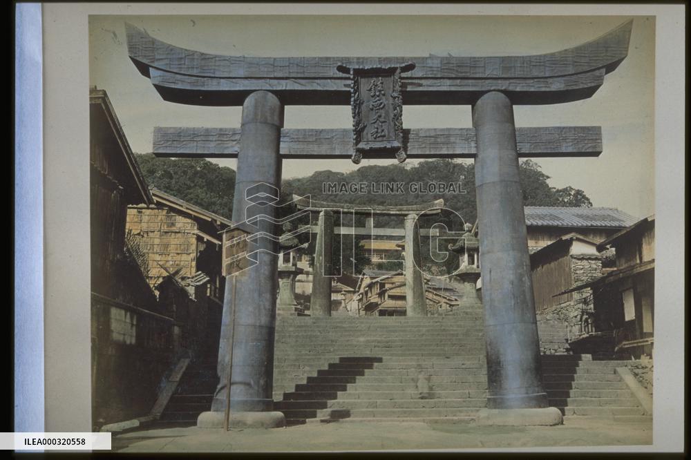 The Great Torii,Suwa Shrine