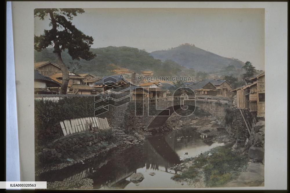 Nakashima River and Amigasa-bashi Bridge