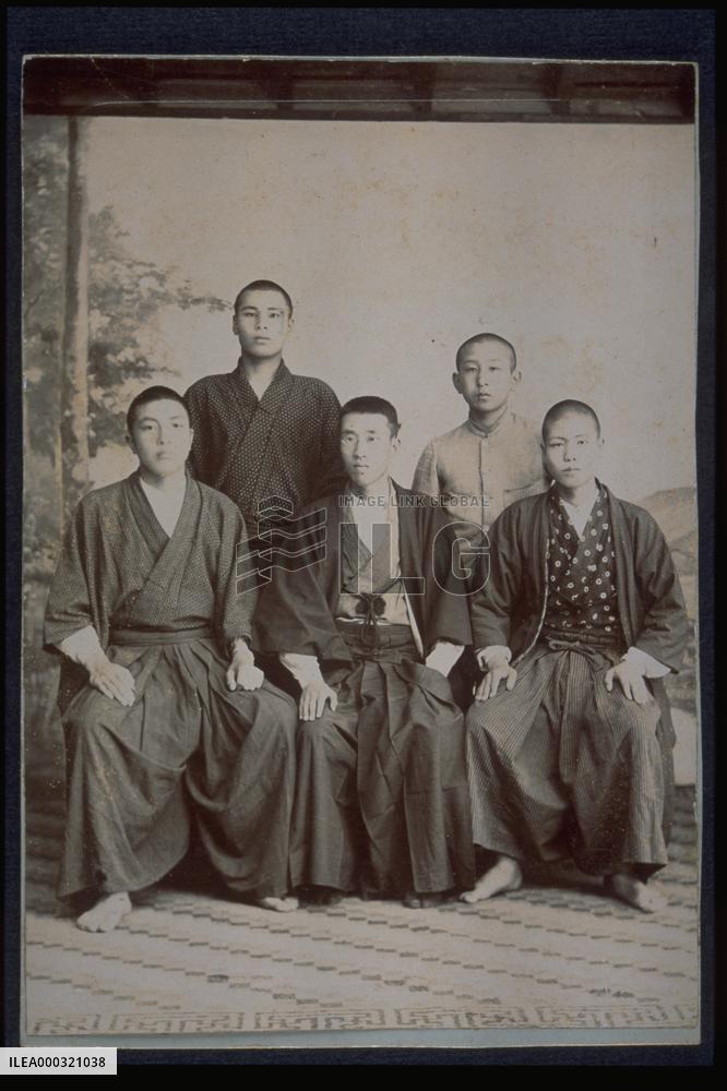 Teachers and pupils at Nagaoka Middle School
