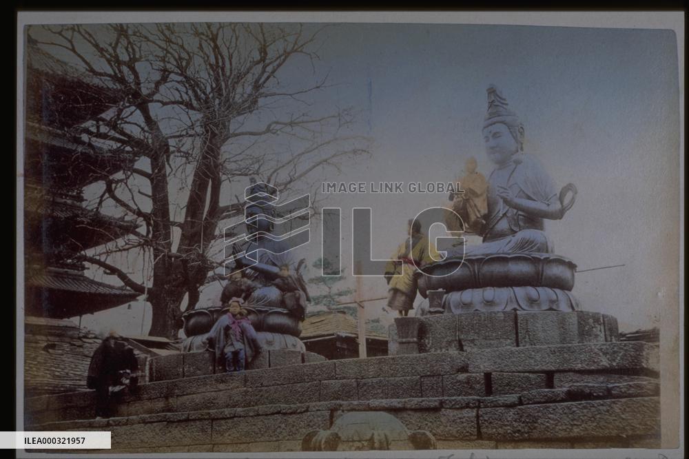 The Two Venerable Images of Buddha,Sensoji Temple
