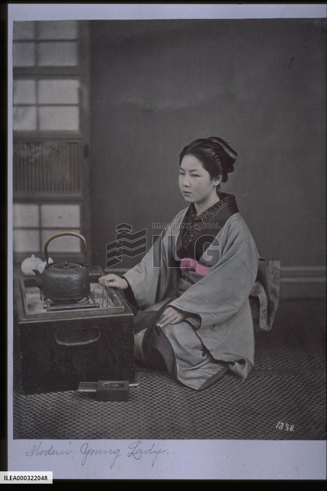 A box brazier and a girl