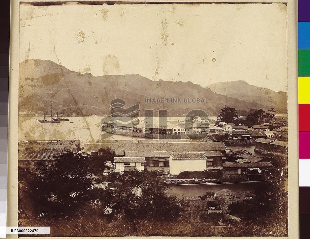 Shinchigura storehouse and Dejima