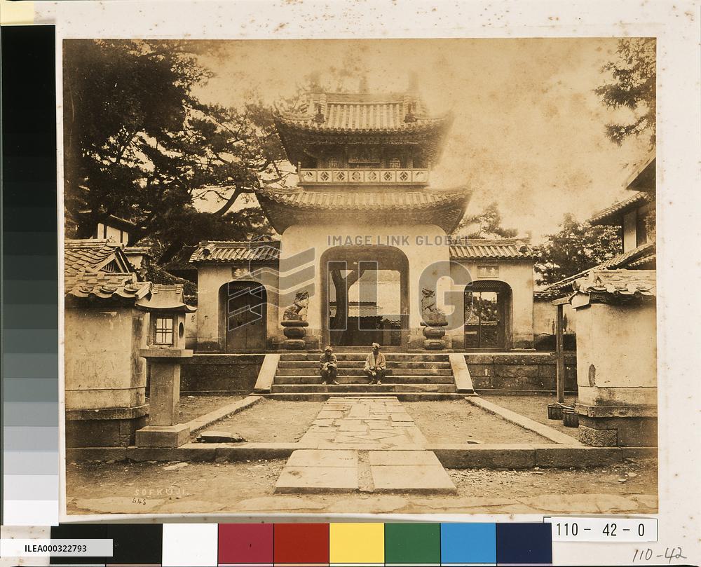 The Sanmon Gate,Sofukuji Temple