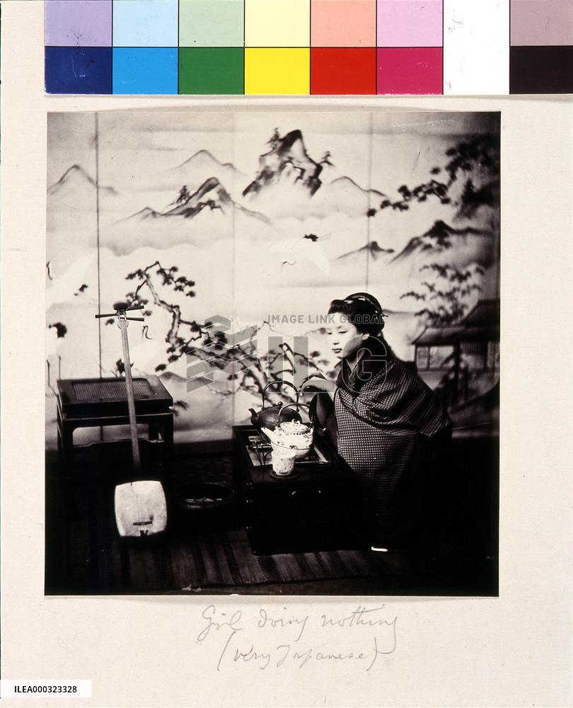 A box brazier and a girl