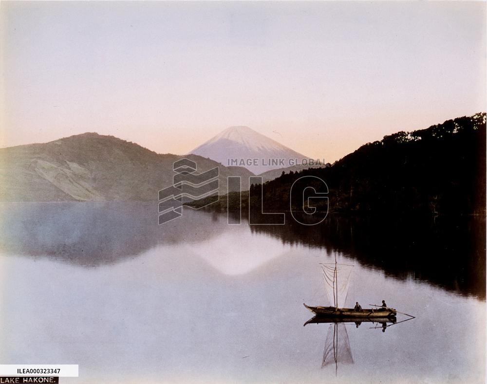 Mt. Fuji seen from Lake Ashi