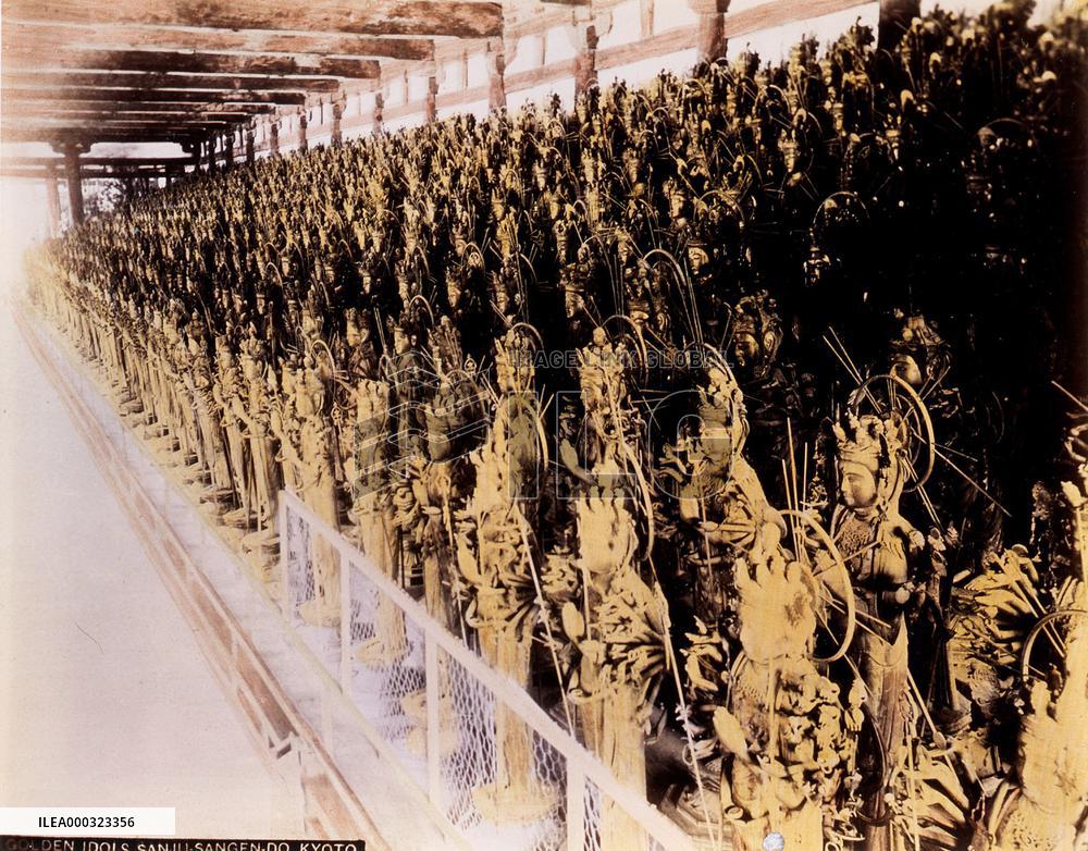 The thousand Kannon images in Sanjusangendo Temple