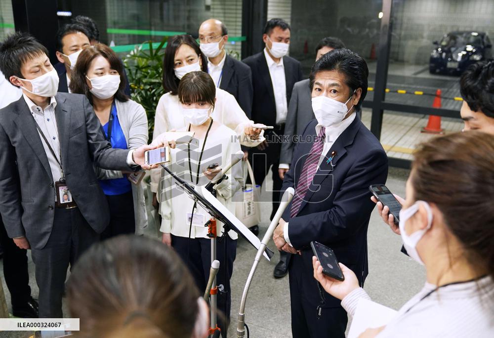 Japan panel approves Moderna, AstraZeneca COVID-19 vaccines