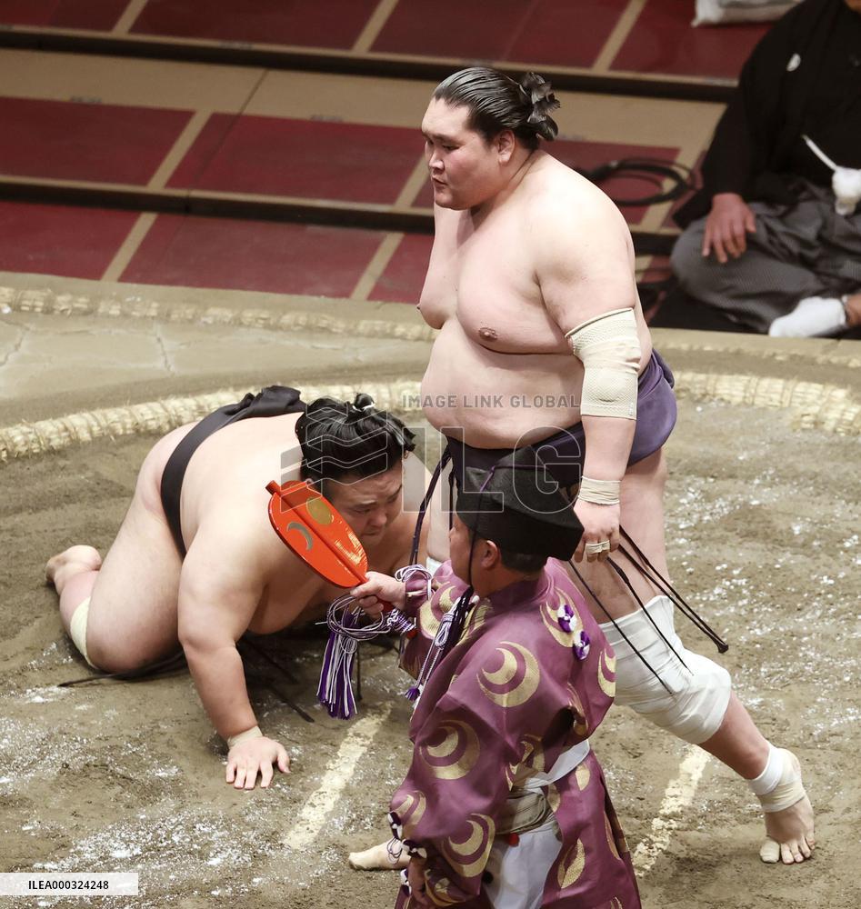 Summer Grand Sumo Tournament