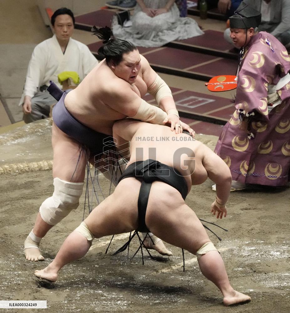 Summer Grand Sumo Tournament