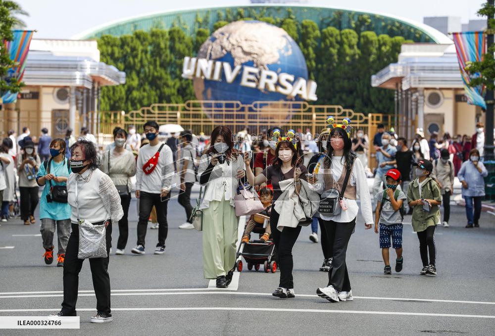 Universal Studios Japan reopens after 1-month suspension