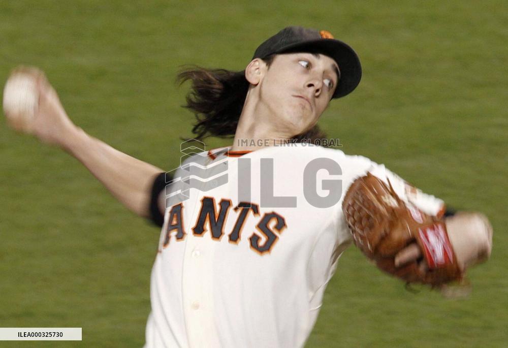 Giants take Game 1 of World Series