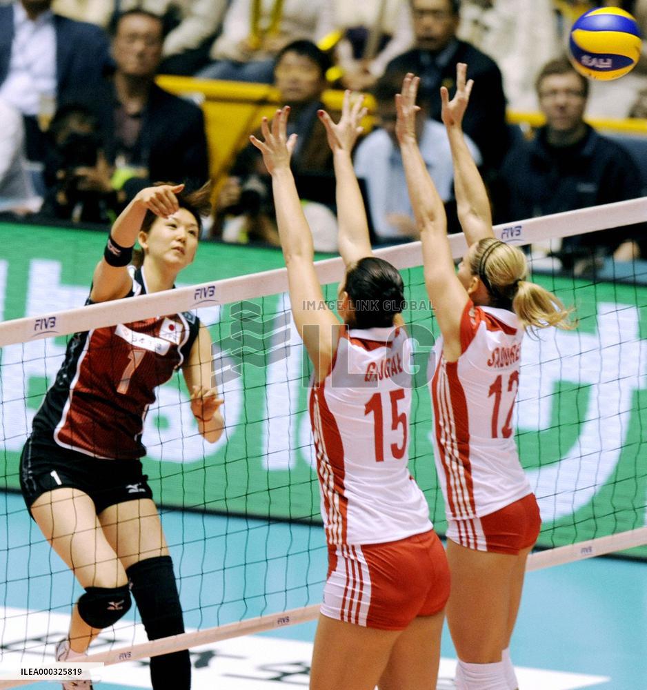 Japan beats Poland in women's volleyball
