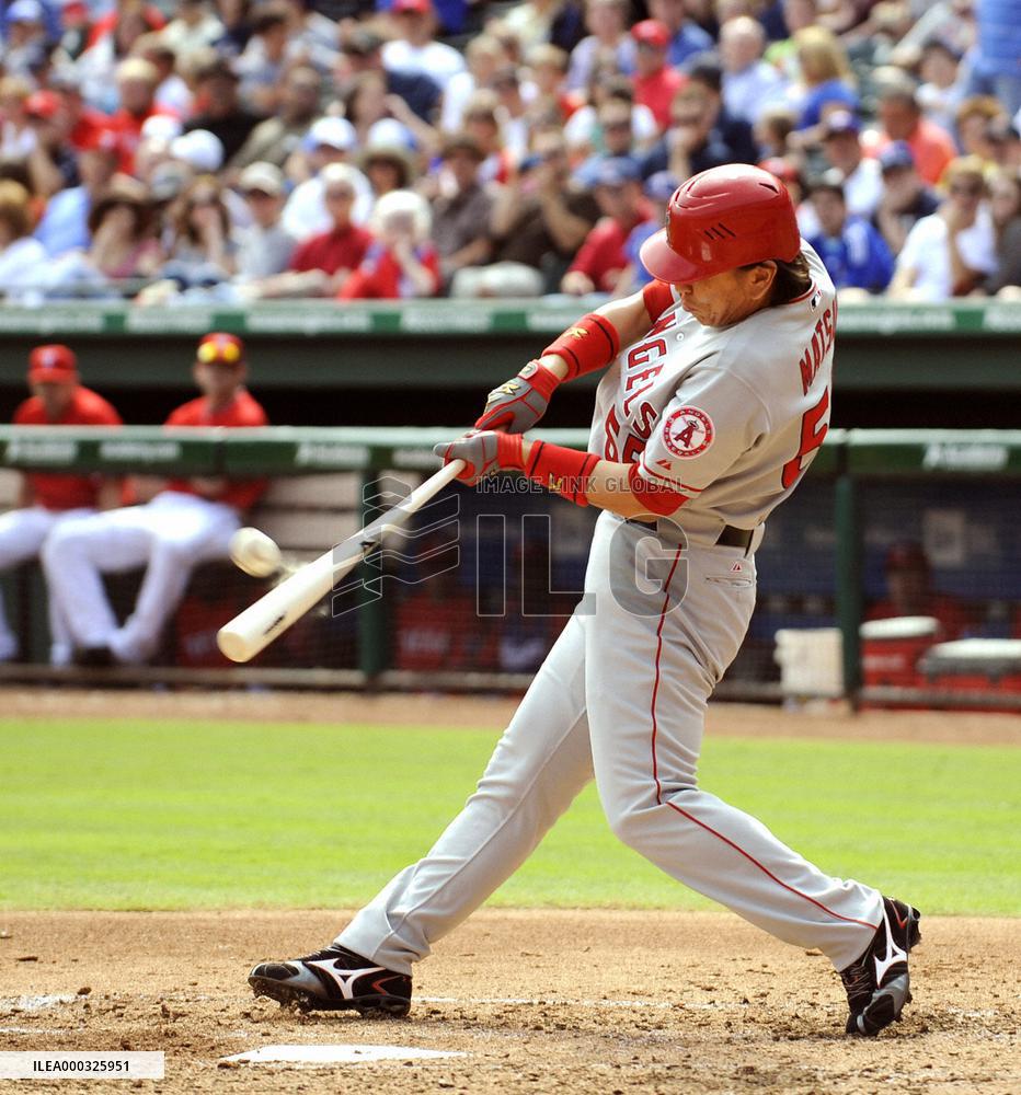 Matsui hits 2-run homer
