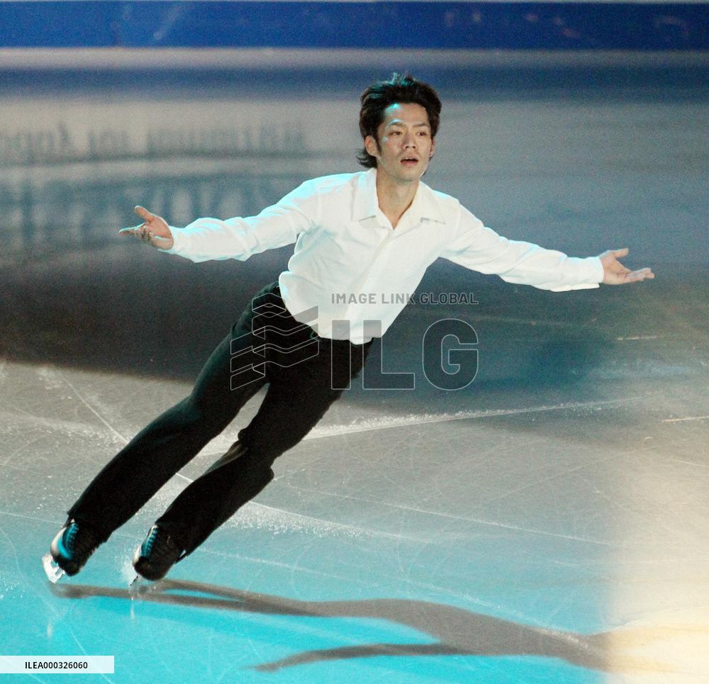 Japan's Takahashi at Skate Canada exhibition