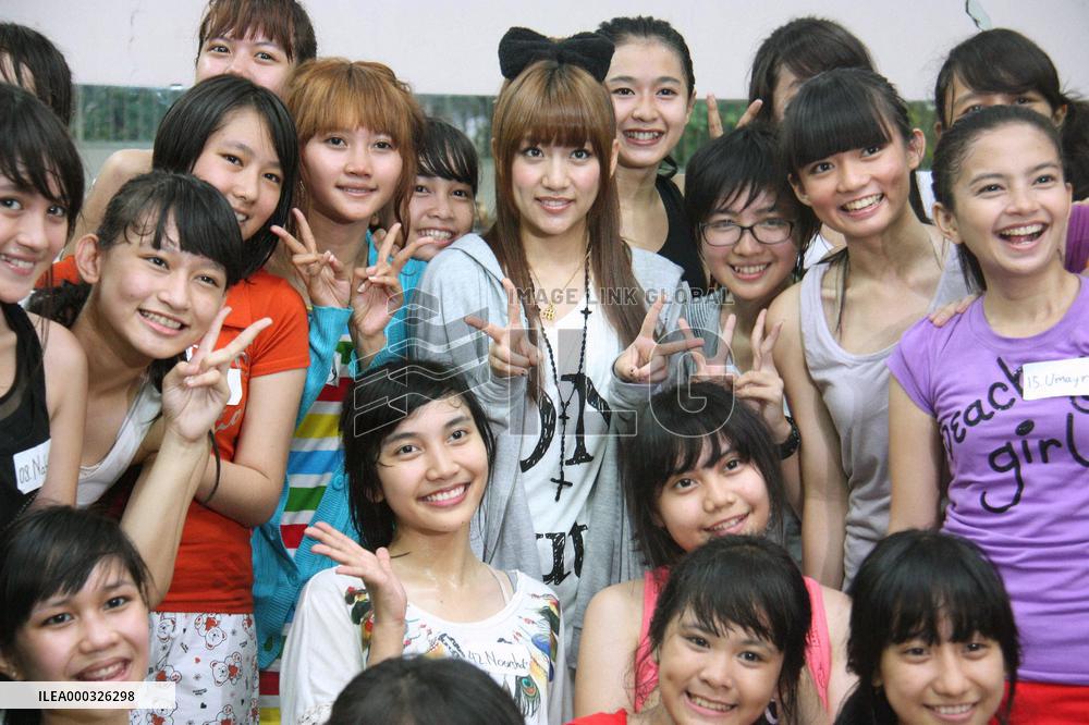 Indonesian girls vie to become S.E. Asian twins of AKB48