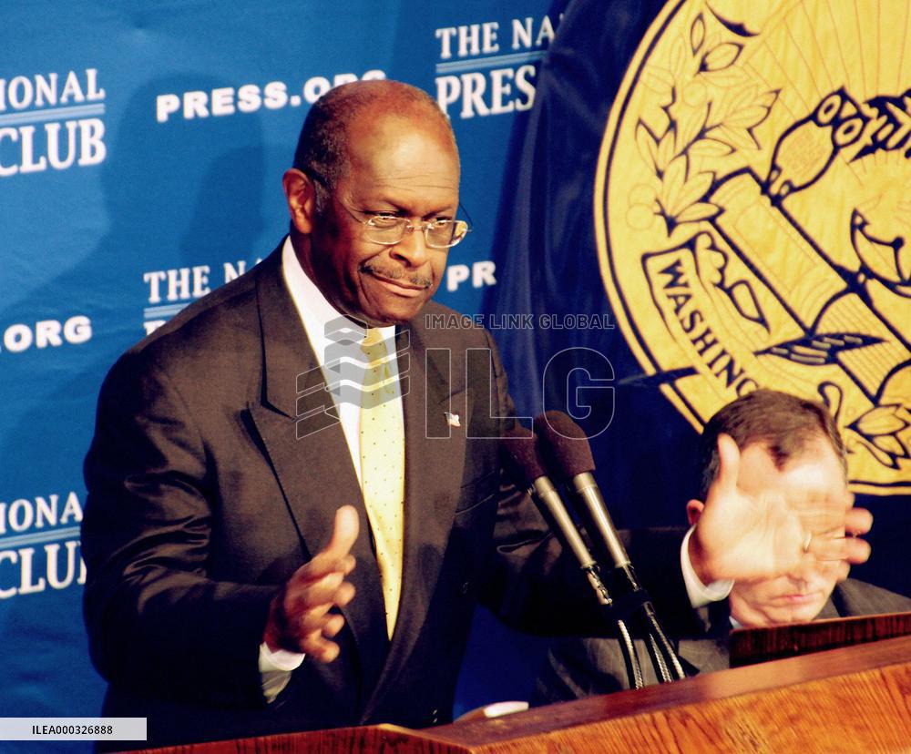 Cain delivers speech in Washington