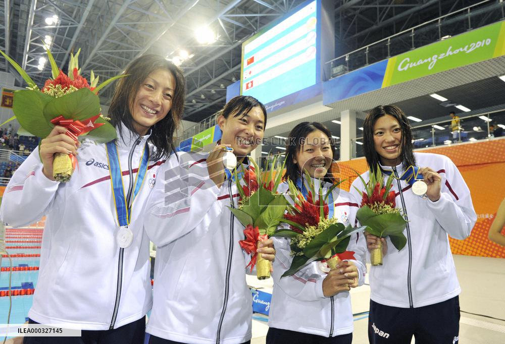 Japan wins silver in women's 400m medley relay