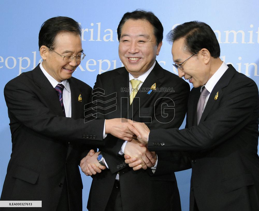 Japan, China, S. Korea leaders