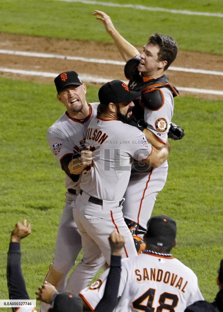 Giants win World Series