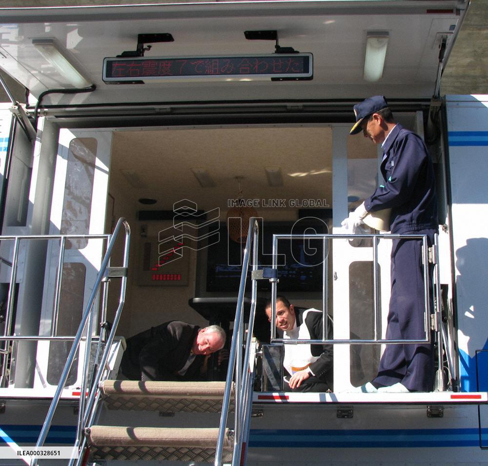Disaster drill for foreigners in Tokyo