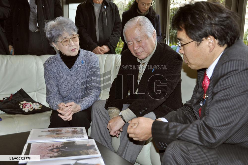 New abduction minister meets victim's parents