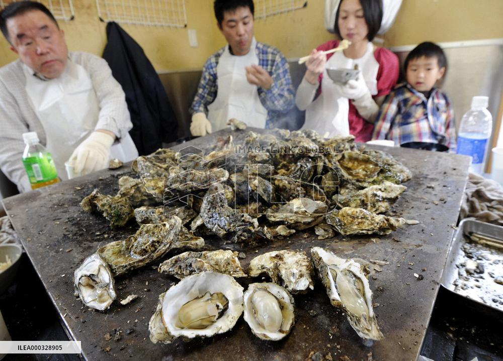 All-you-can-eat oyster restaurant reopens