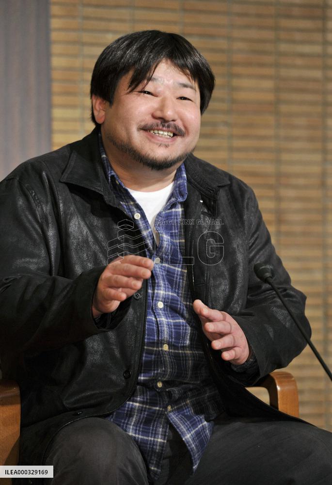 Asabuki, Nishimura win Akutagawa Prize