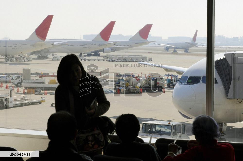Business as usual as JAL files for court protection