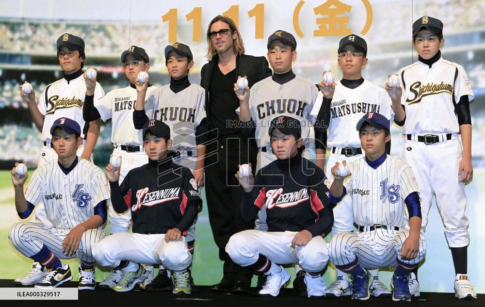 Brad Pitt meets boys from Miyagi Pref.