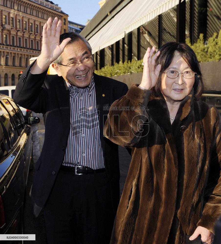 Nobel laureate Negishi leaves Stockholm
