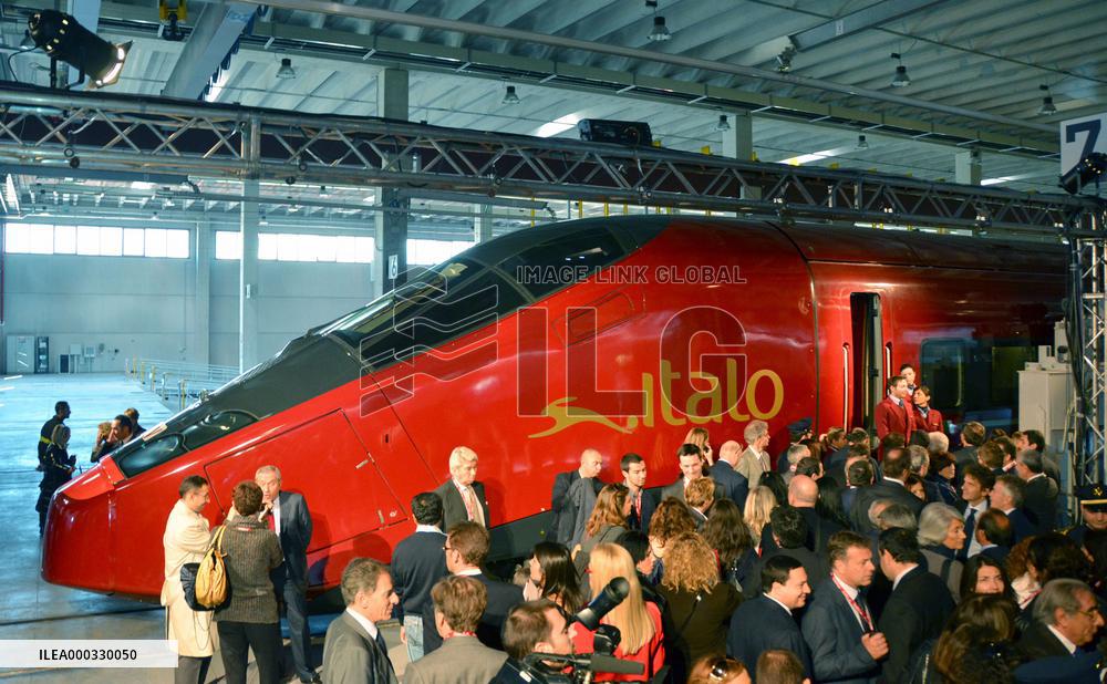 Italy unveils high-speed train