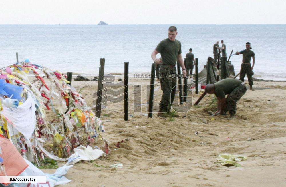 U.S. soldiers renew entanglements at Camp Schwab