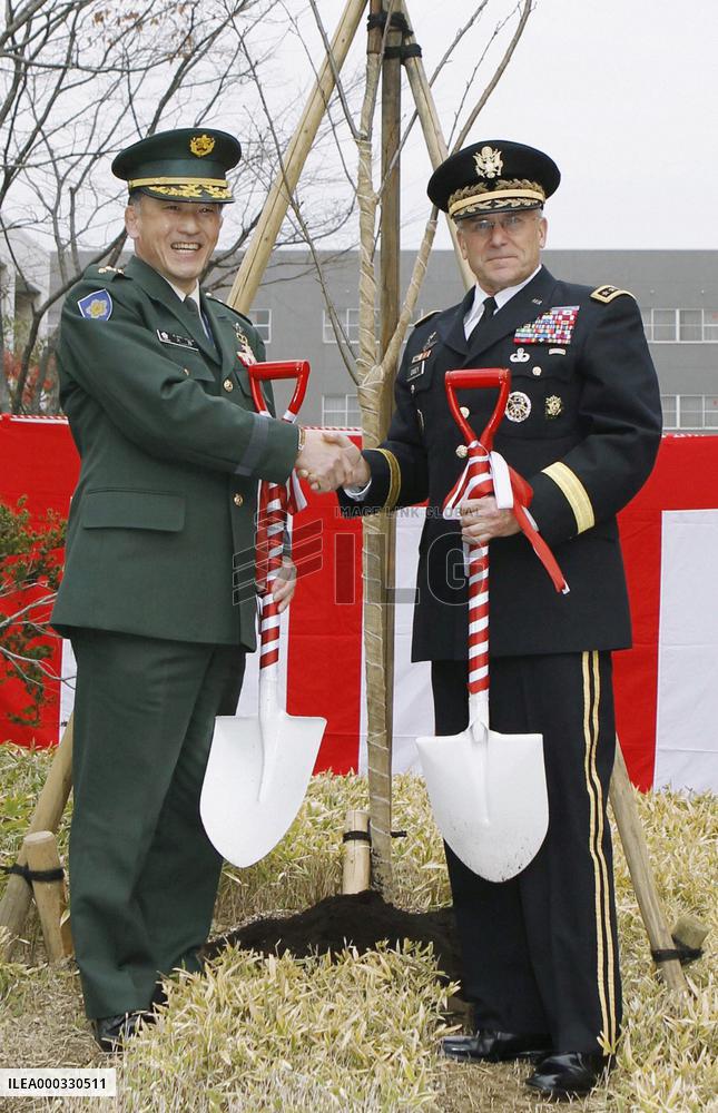 Japan-U.S. 'sakura' alliance