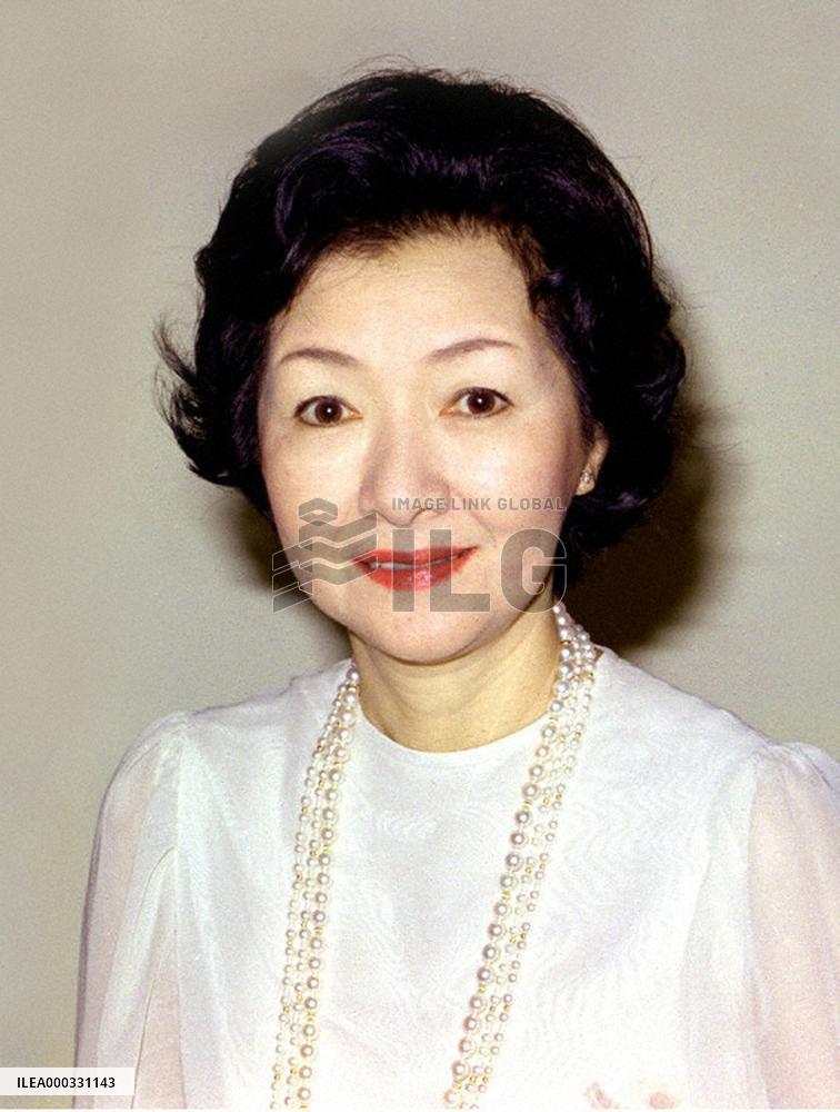 Actress Hideko Takamine dies at 86