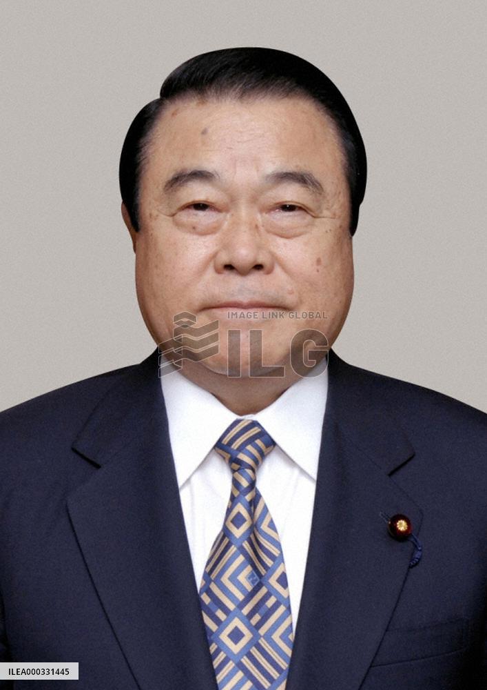 Ex-transport minister Fuyushiba dies