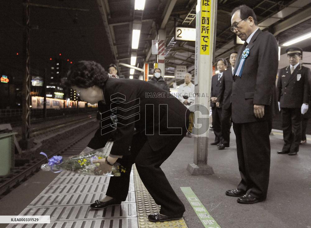 Decade after heroic death