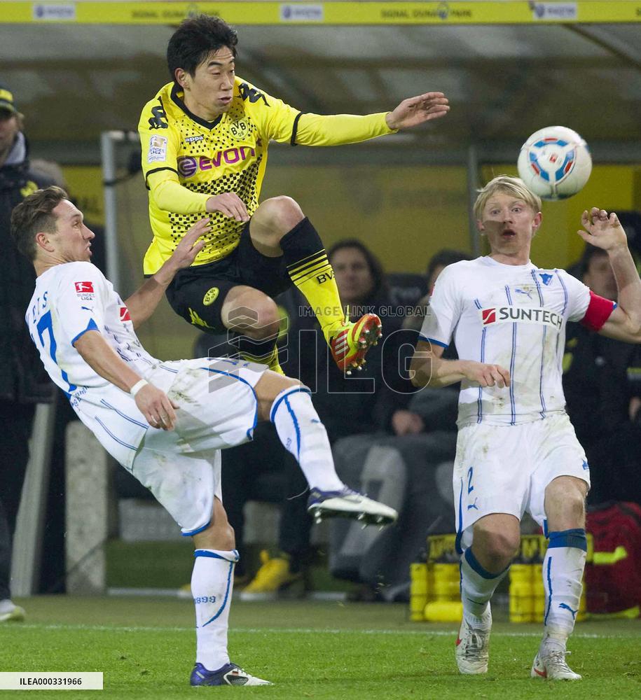 Dortmund's Kagawa fires double in Bundesliga