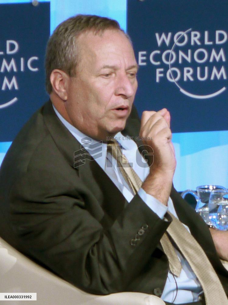 Summers attends Davos economic forum