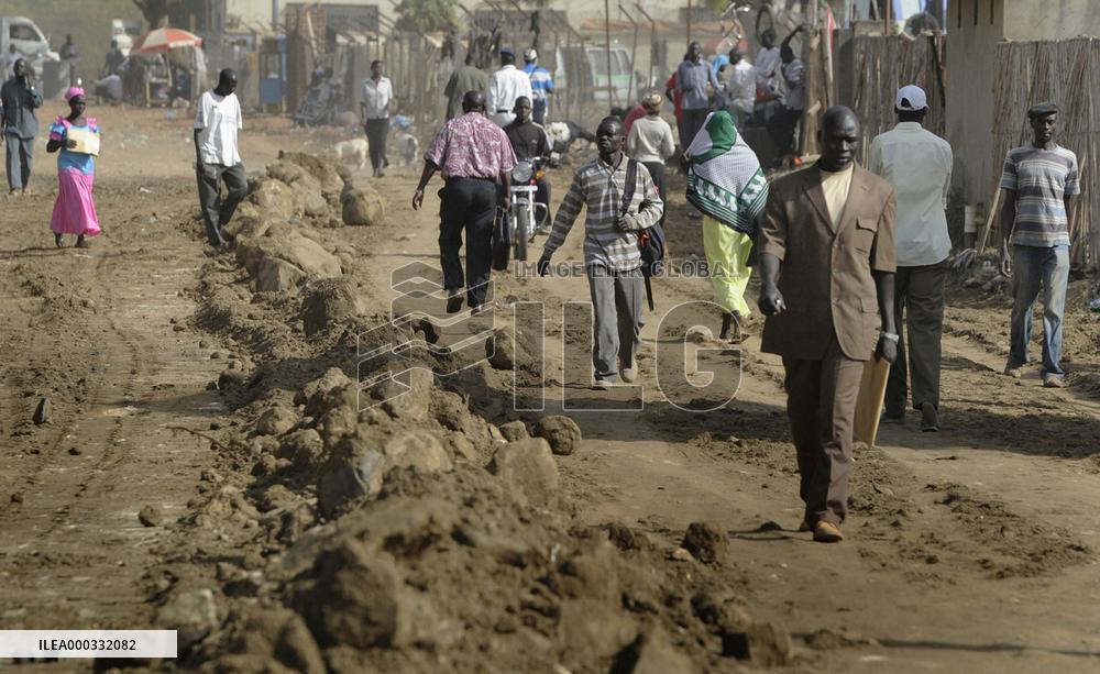 Road in S. Sudan capital