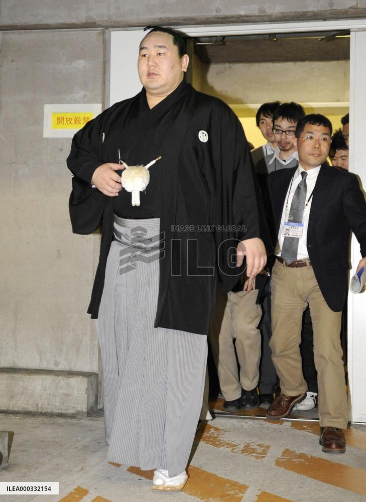 Sumo champ Asashoryu stays mum on allegation of violence