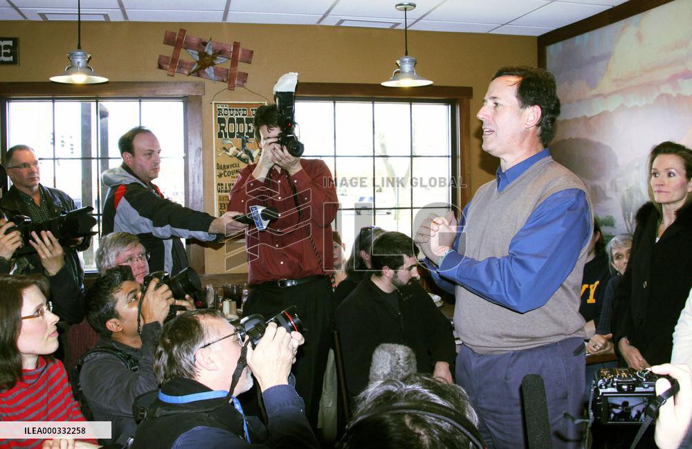 Day before GOP's Iowa caucuses