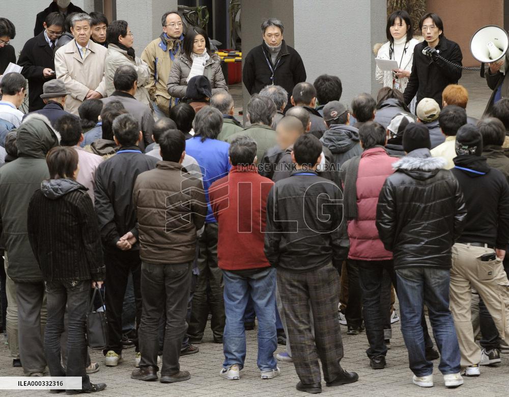 Kimono-clad woman in Takehisa's 'Yoimachigusa'