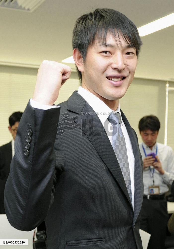 Iwakuma to play for Mariners